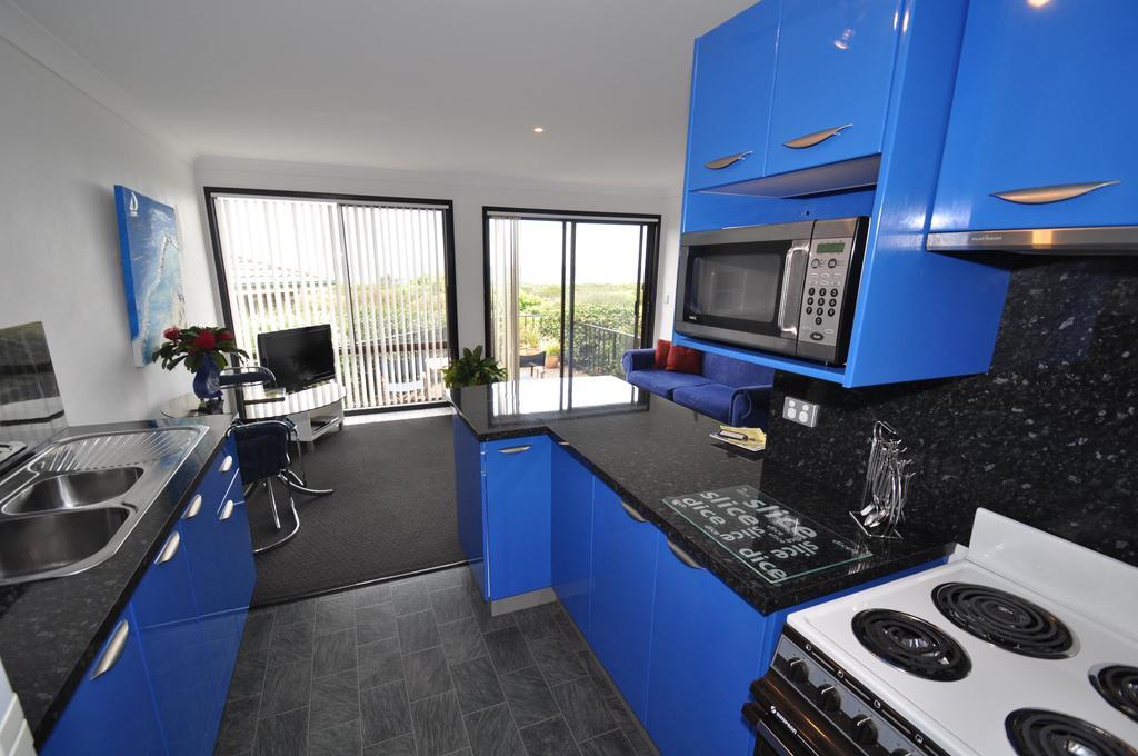 Beachfront Apartments Narooma Oda fotoğraf